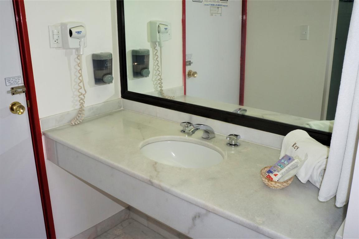 HOTEL REY